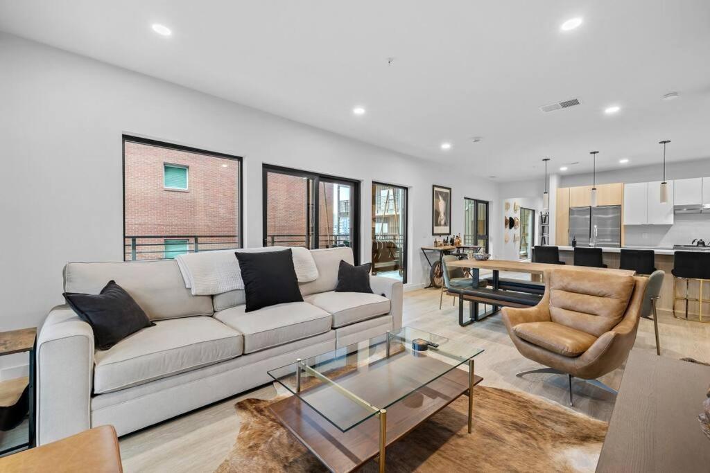 Appartamento Skyline View, Pool, Gym, Balcony'S, Walk To Bway! Nashville Esterno foto